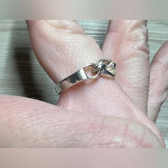 Designer Signed Sterling Silver Chained Horse Bit Heart Ring, Size 7, 3.4g - Picture 11 of 12